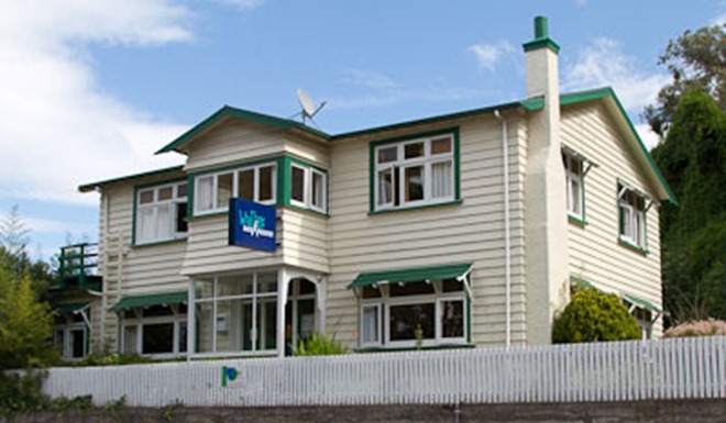 Hostelling Guide for New Zealand